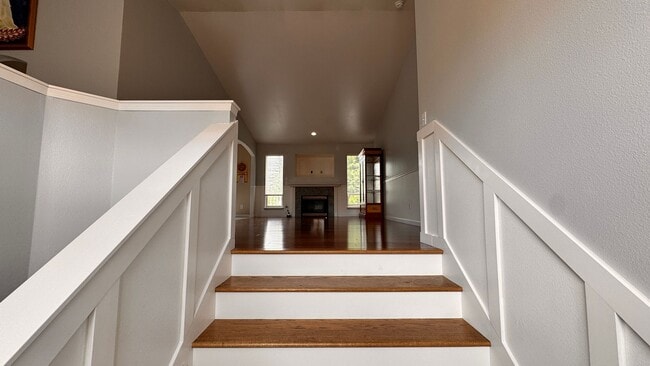 Building Photo - Spacious & Modern 4-Bedroom Home in Kent