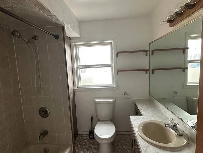 Building Photo - 1200 Palisade Ave