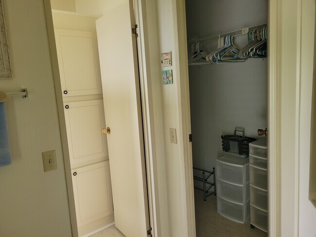 Foto del edificio - 624 Sunset Ln