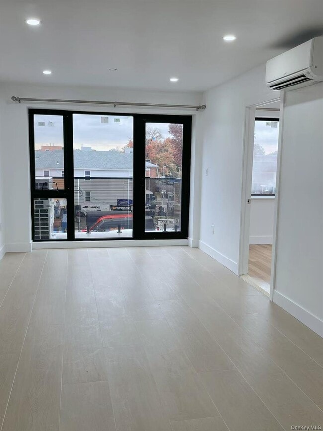 Building Photo - 165-02 Sanford Ave