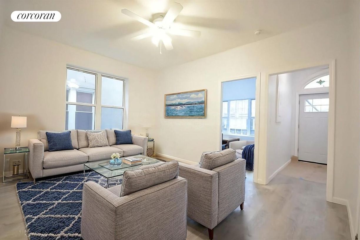 Foto principal - 455 E 96th St