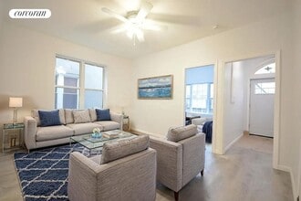 Building Photo - 455 E 96th St