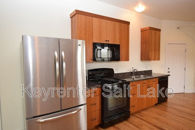 Building Photo - 540 N 600 W