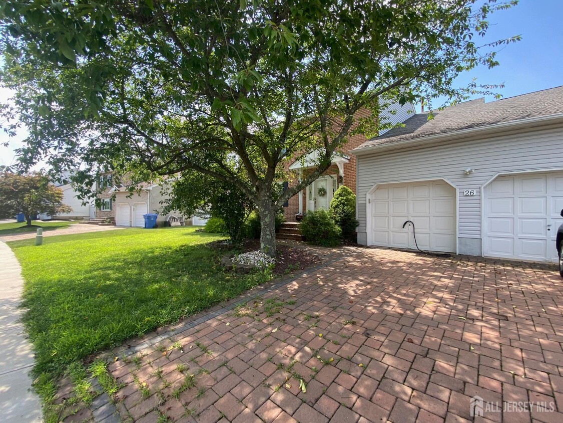 Primary Photo - 26 Princess Dr