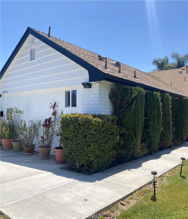 Foto principal - 17108 Minnehaha St