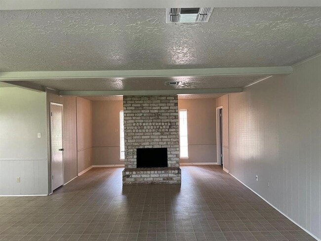 Building Photo - 12110 Pine Knoll Dr