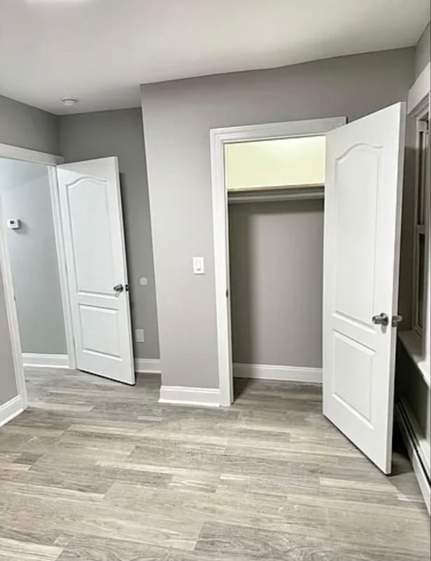 Building Photo - 643 Elizabeth St