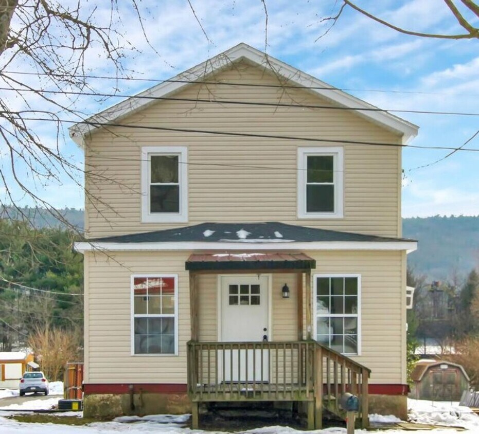 Foto principal - Coming Soon! Beautiful 3 Bedroom, 1.5 Bath...