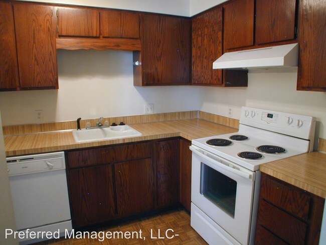 Building Photo - 153-155 Brookfield Ct