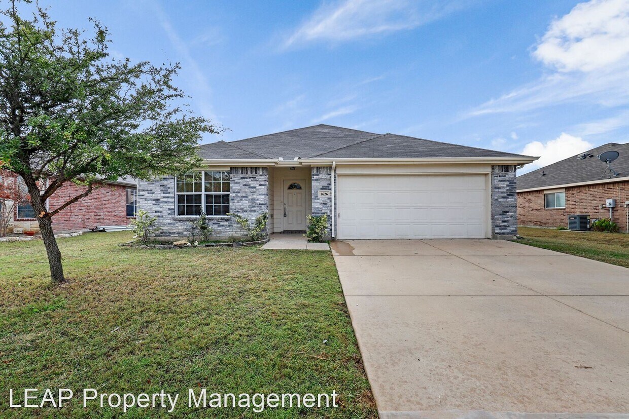 1626 Dream Catcher Way, Krum, TX 76249 House Rental in Krum, TX