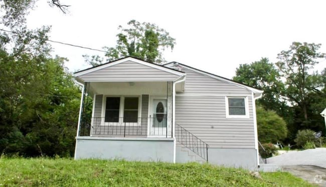 Building Photo - 2318 Shull Rd NE