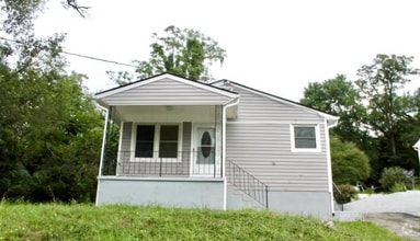 Building Photo - 2318 Shull Rd NE