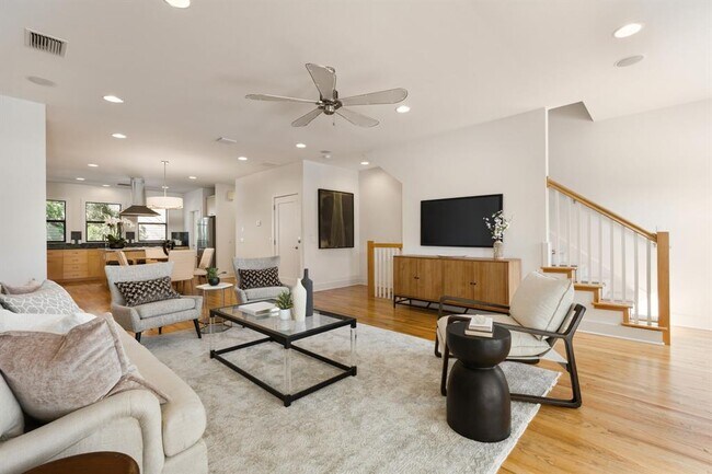 Foto del edificio - 1305 Exposition Blvd