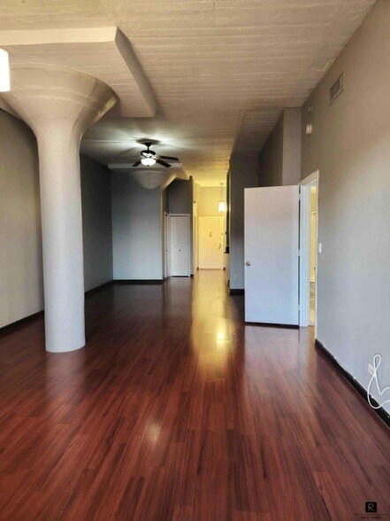 Building Photo - 80 Bay St Lndg