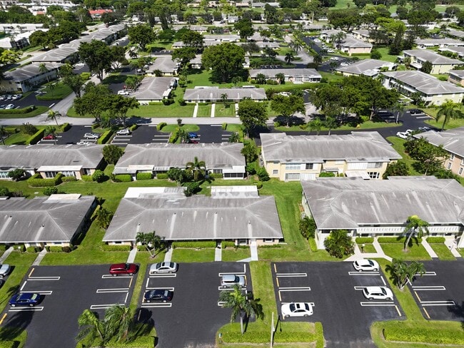 Building Photo - 2521 Red Hibiscus Blvd