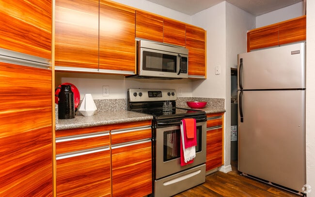 L’Appartement AMERICANA N/S Fooded P/O Apartments for Rent in Americana Village, Miami | Realtor.com®