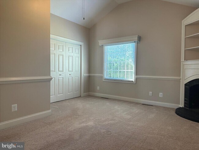 Foto del edificio - 11 Chatham Heights Rd