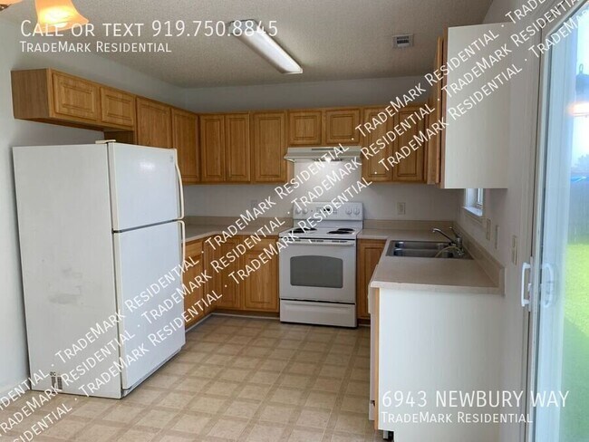 Foto del edificio - 6943 Newbury Way