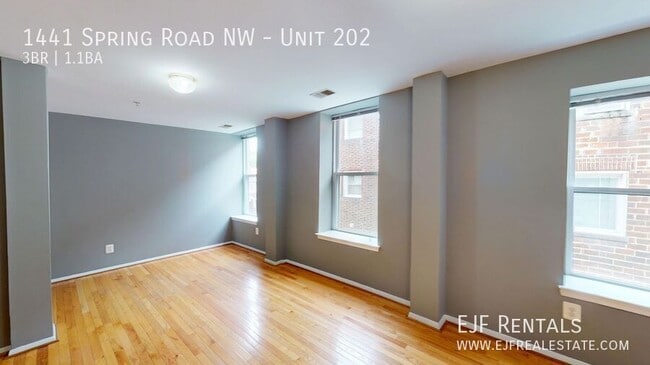 Building Photo - 1441 Spring Rd NW