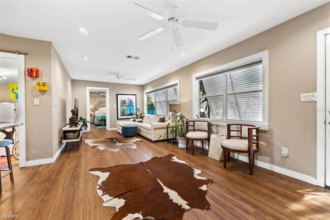 Foto del edificio - 3 br, 2 bath House - 3500 R 14th Street N