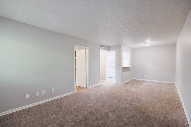 Foto del edificio - NEW 1x1!  Fantastic Emory area location - ...