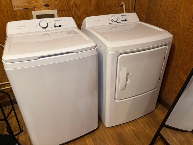 Brand new washer and dryer - 3250 E Baggett Rd
