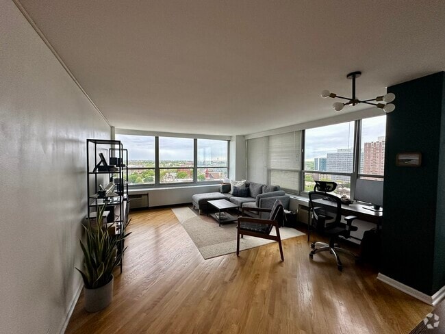 Building Photo - 3550 N Lake Shore Dr