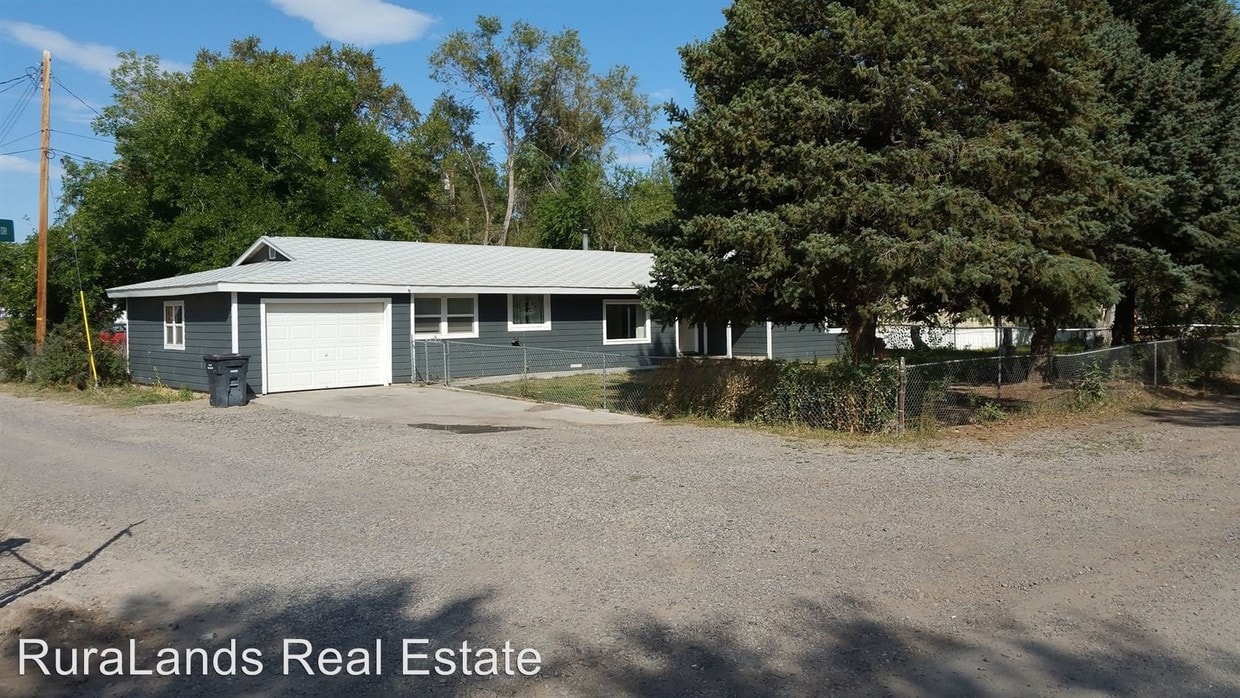 Primary Photo - 3 br, 1.5 bath House - 3 Sunnyside Ave.