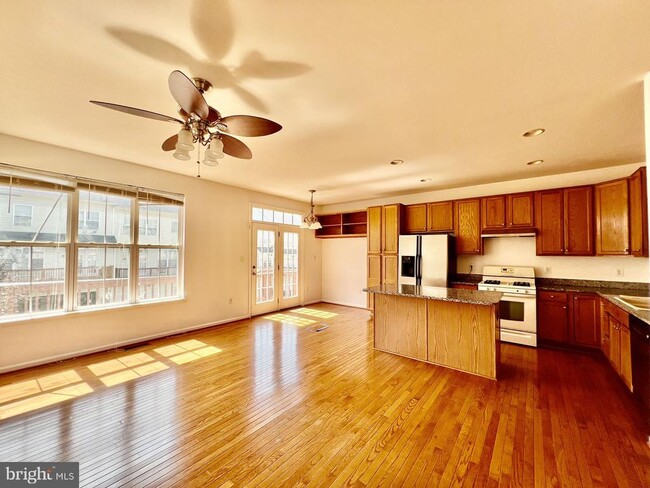 Building Photo - 12951 Mandolin Ln