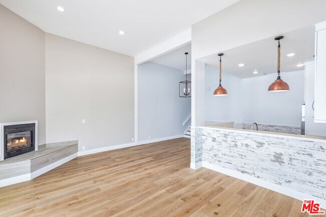 Building Photo - 25328 Malibu Rd