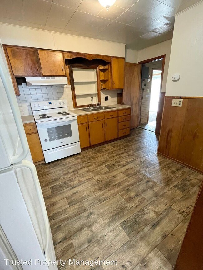 Building Photo - 3 br, 1 bath House - 229 Bland Street