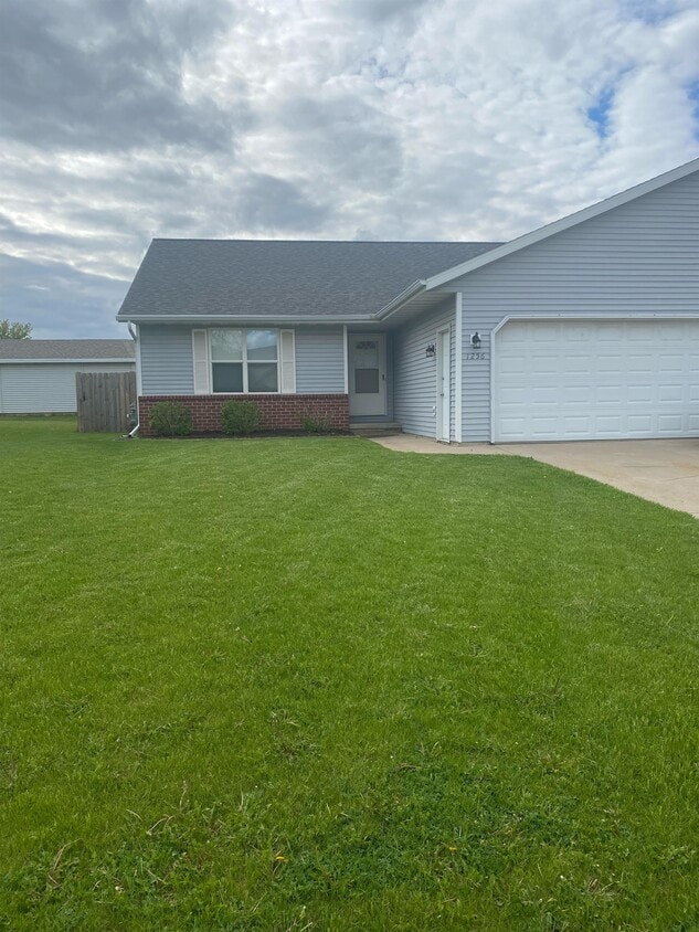 Primary Photo - 1256 Crown Ct