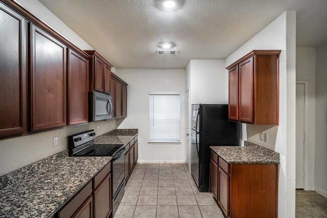 Building Photo - 9406 Garnet Grove Dr