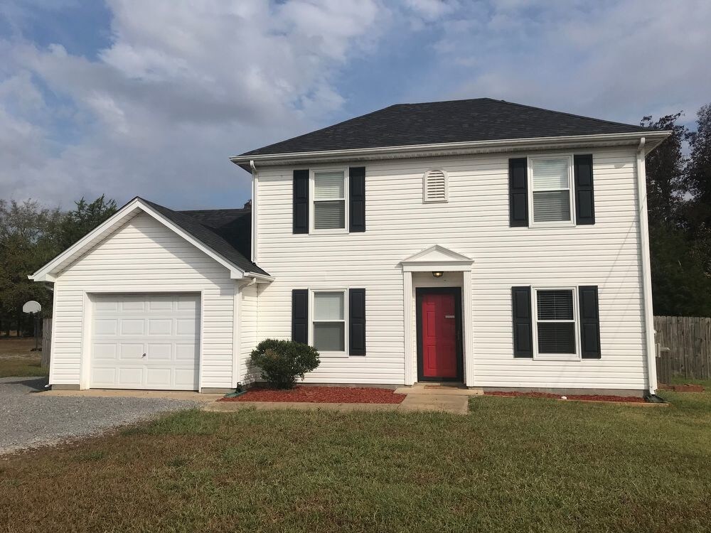 Primary Photo - 215 Mallow Dr