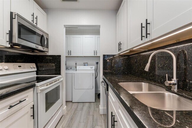 Foto del edificio - 130 NW 57th St