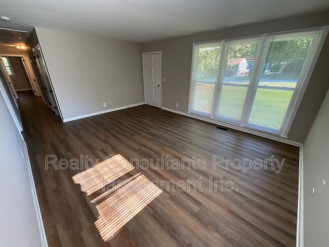 Foto del edificio - 1413 Gracewood Dr