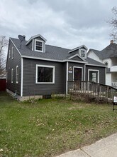 Building Photo - 1322 Elizabeth Ave