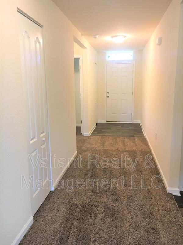 Foto del edificio - 6824 Hanford St