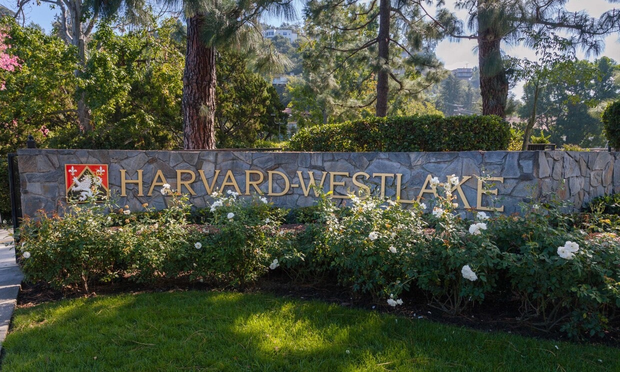 Walk to Harvard Westlake Upper Campus - 12722 Halkirk St