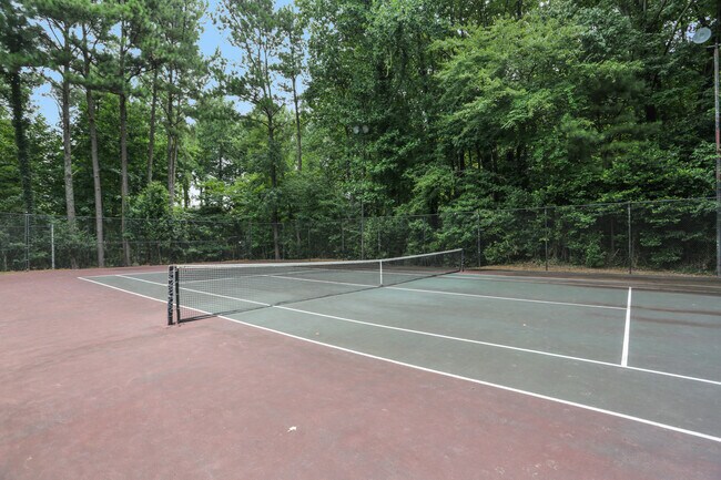 Building Photo - 3160 Seven Pines Ct