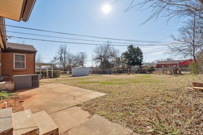 Photo - 1412 NE 38th St House