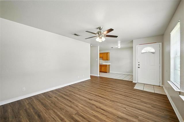 Foto del edificio - 1326-1328 S Travis St