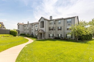 Building Photo - Stoneridge Farms at the Hunt Club Apartments