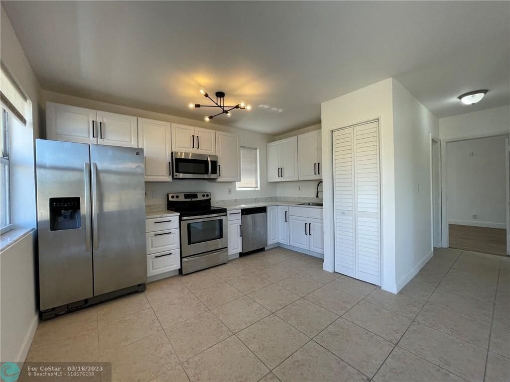 4071 N Dixie Hwy Unit 20, Oakland Park, FL 33334 Condo for Rent in