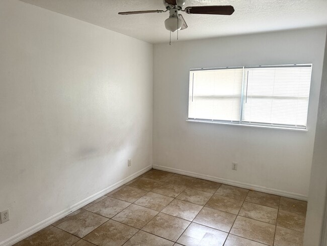 Foto del edificio - 4435 Perch St