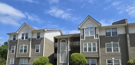 Building Photo - 6780 Willowbrook Dr