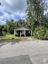 Building Photo - 903 NW 6th Ave