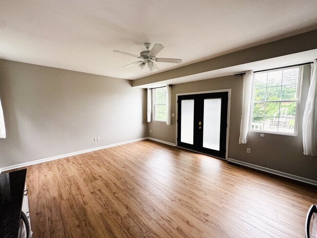 Building Photo - 811 Edmondson Ave