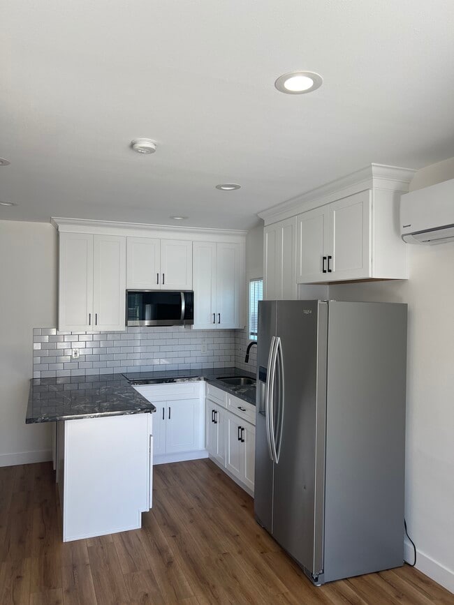 Building Photo - 12321 Bombardier Ave