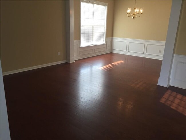 Building Photo - 708 Wendlebury Ct